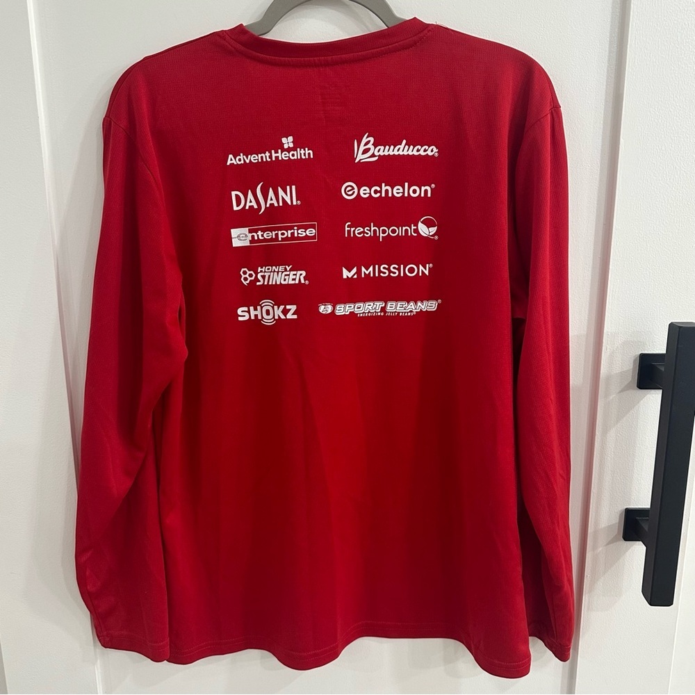 runDisney 2025 Walt Disney World Marathon Red Long Sleeve Performance Shirt L - Picture 4 of 9